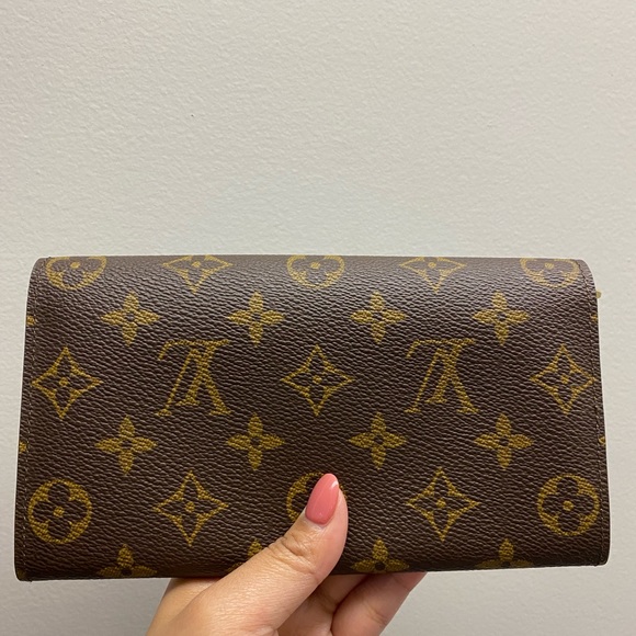 SOLD‼️Preloved Authentic LV Sarah - Picture 6 of 8